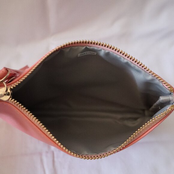 NWOT Pandora Womens Pink Wristlet Clutch Pouch Lined Zippered Bag w Charms - Picture 6 of 8